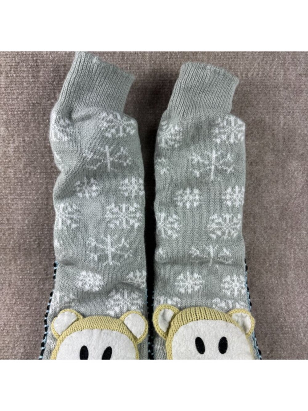 Vintage Y2K Polar Bear Slipper Socks Size S M Grey Snowflake Grip Sole Moccasins - Picture 3 of 8